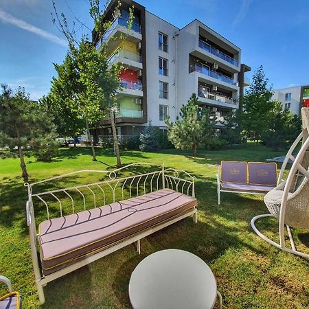 Ferienwohnung Beside Airport Otopeni Exterior foto